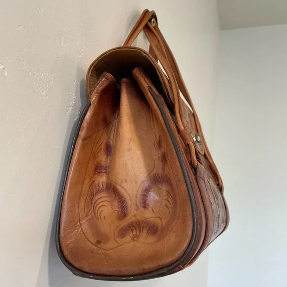 Sold - Picture 4 of 6